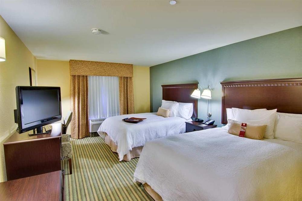 Hampton Inn & Suites Fort Belvoir Alexandria South Værelse billede